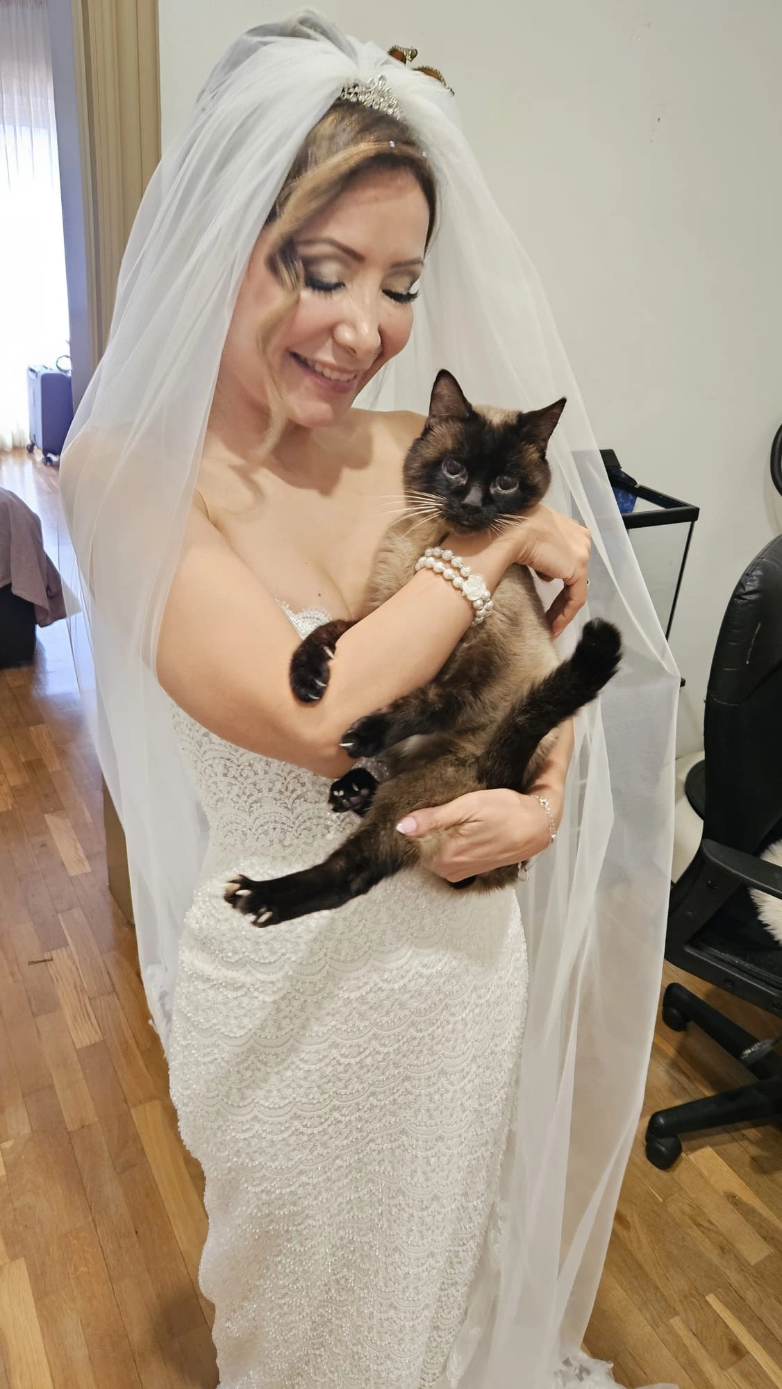 Newton  - Carrer De Jordi De Sant Jordi, Barcelona